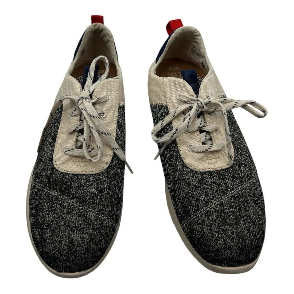 Tom’s color block lace up sneakers size 7.5